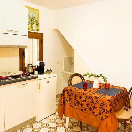 Costa House Apartment